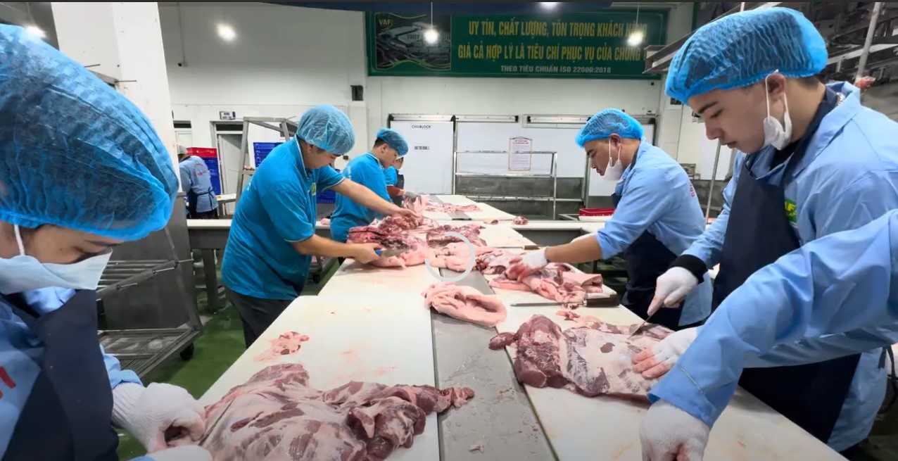 Tuyển dụng 50  nhân viên chế biến thịt tại Canada